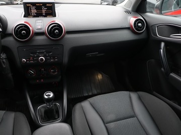 Audi 2010 Audi A1 1.4 TFSI, Salon Polska, Skóra, Xenon, zdjęcie 7