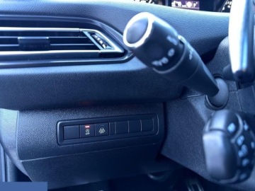 Peugeot 308 II SW Facelifting 1.2 PureTech 130KM 2018 Peugeot 308 1.2 PureTech 130 EAT6 Stop &amp; Start GT-Line Edition 2018r, zdjęcie 27