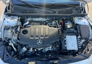 Mercedes Klasa A W177/V177 Hatchback 2.0 200d 150KM 2021 Mercedes-Benz Klasa A 2.0 CDI 150 KM Nawigacja Kamera Panorama Sensor Virt, zdjęcie 15