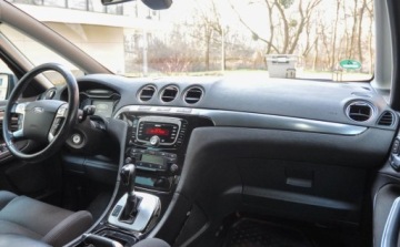 Ford S-Max I Van Facelifting 2.0 EcoBoost 203KM 2010 Ford S-Max 2,0T (203KM) Automat Lift Bezwypadkowy 2.0 Benzyna 203KM, zdjęcie 9