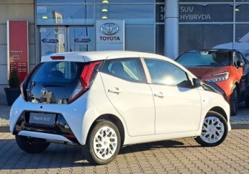 Toyota Aygo II Hatchback 3d Facelifting 1.0 VVT-i 72KM 2021 Toyota Aygo Toyota Aygo 1.0 VVT-i X-play Fv23 Kinto Leasing Benzyna, zdjęcie 4