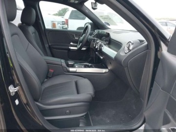 Mercedes GLB 2023 Mercedes-Benz GLB 250, 2023r., 2.0L 2.0 Benzyna 221KM, zdjęcie 8