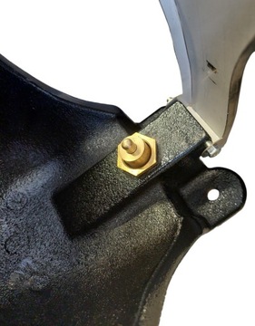 ЧУГУННАЯ ВОДА ДЛЯ КРС И ЛОШАДЕЙ С ЯЗЫКОМ