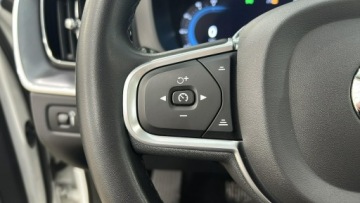 Volvo XC60 II 2021 Volvo XC 60 B4 D AWD Momentum Pro hak, zdjęcie 23
