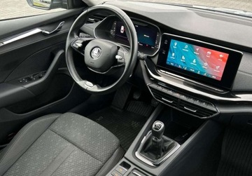 Skoda Octavia IV Liftback 1.5 TSI EVO 150KM 2023 Skoda Octavia Style, LED Matrix, Tempomat, Virtual Cockpit, Kamera cofania, zdjęcie 15