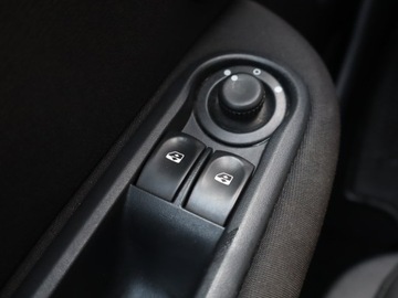 Renault Clio III Hatchback 5d 1.2 i 16V 75KM 2008 Renault Clio 1.2 16V , Salon Polska, Klima, zdjęcie 14