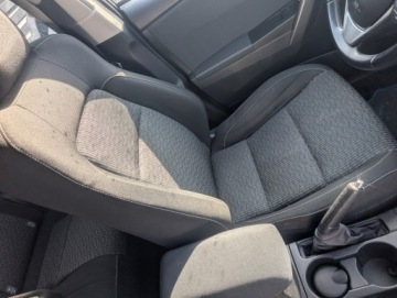 Toyota Auris II Hatchback 5d 1.8 HSD 136KM 2014 Toyota Auris Toyota Auris Hybryda 1.8 Hybryda Plug-in 136KM, zdjęcie 7