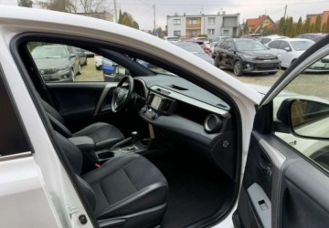 Toyota RAV4 IV 2016 Toyota RAV4 2,5 Hybrid 155KM Navi Klima 2xPDC Kamera Xenony 2.5 155KM, zdjęcie 17
