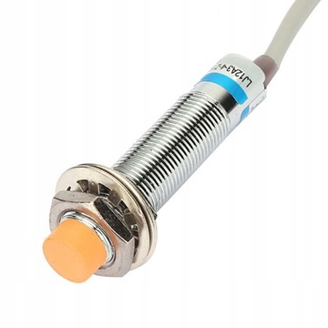 подключен к микрокомпьютеру LJ12A3-4-Z/BX
