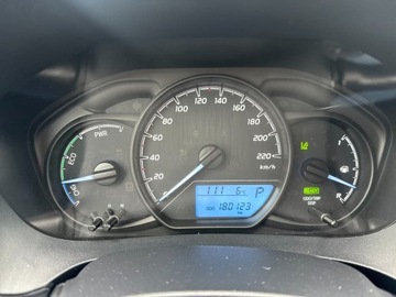 Toyota Yaris III Hatchback 5d Facelifting 2017 1.5 Hybrid 100KM 2020 Toyota Yaris Hybrid 100 Active III (2011-2019) Toy, zdjęcie 12