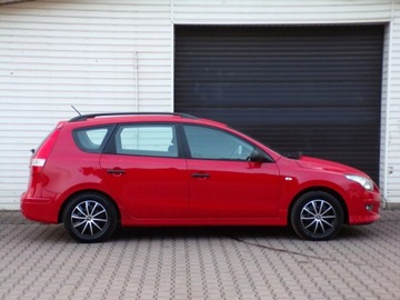 Hyundai i30 I CW Facelifting 1.4 DOHC 109KM 2010 Hyundai i30 Klimatyzacja / Gwarancja / 1.4 / 109KM, zdjęcie 11