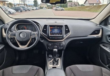 Jeep Cherokee V Terenowy 2.2 MJD 200KM 2016 Jeep Cherokee Jeep Cherokee 2.2 Multijet Active Drive I Automatik Night Ea, zdjęcie 14