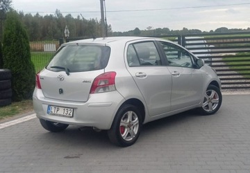 Toyota Yaris III Hatchback 5d 1.33 Dual VVT-i 99KM 2011 Toyota Yaris Toyota Yaris 1.33 Dynamic, zdjęcie 10