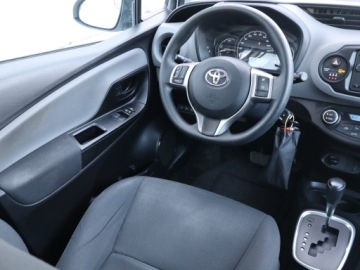 Toyota Yaris III Hatchback 5d Facelifting 2017 1.5 Hybrid 100KM 2020 Toyota Yaris 1.5 Hybrid, Salon Polska, zdjęcie 6