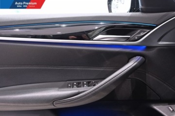 BMW Seria 5 G30-G31 Limuzyna 520i 184KM 2020 BMW Seria 5 520iFV23LED Fog lightsFotel SportowySport Line 2.0 Benzyna, zdjęcie 9