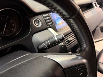 Land Rover Discovery Sport SUV 2.0 Si4 240KM 2017 Land Rover Discovery Sport 2.0 Benzyna 240KM, zdjęcie 25