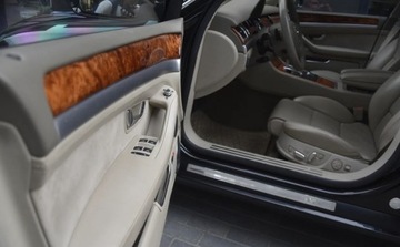 Audi A8 D3 Sedan 6.0 W12 450KM 2008 Audi A8 Audi A8 6.0 quattro Langversion 6.0 Benzyna 450KM, zdjęcie 12