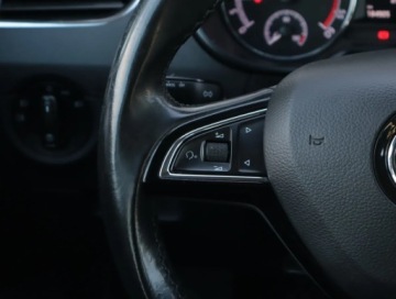 Skoda Octavia III Kombi Facelifting 1.6 TDI 115KM 2018 Skoda Octavia 1.6 TDI, Salon Polska, Klima, zdjęcie 15