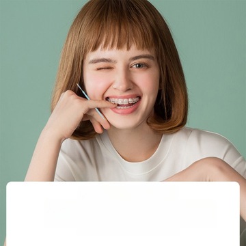 ЗУБНЫЕ ЩЕТКИ НИТЬ ПЛАСТИКОВАЯ ЩЕТКА 1060 ШТ.