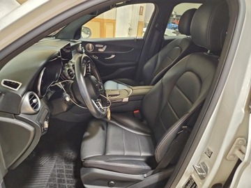 Mercedes GLC C253 2021 Mercedes-Benz GLC 300 4Matic 2021 2.0 Benzyna 255KM, zdjęcie 7