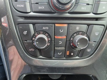 Opel Astra J 2013 Opel Astra Sports Tourer 2.0 CDTI 163 KM, Automat,, zdjęcie 22