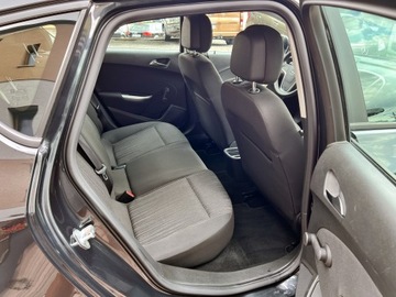 Opel Astra J Hatchback 5d 1.4 Twinport ECOTEC 100KM 2012 Opel Astra TYLKO125tyśkm SELECTION 2012 Klima 5D ZADBANA 1.4 Zwykła Benzyna, zdjęcie 27