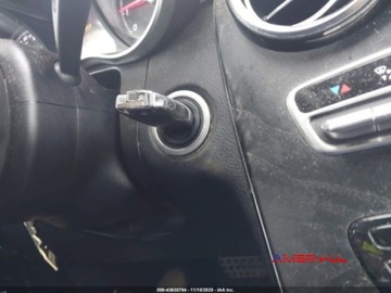 Mercedes GLC C253 2018 Mercedes-Benz GLC 2018 r., 2,0L GLC 300 4MATIC 2.0 Benzyna 241KM, zdjęcie 12