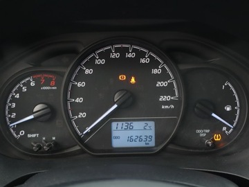 Toyota Yaris III Hatchback 5d Facelifting 2017 1.5 Dual VVT-iE 111KM 2018 Toyota Yaris 1.5 Dual VVT-i, Salon Polska, GAZ, zdjęcie 10