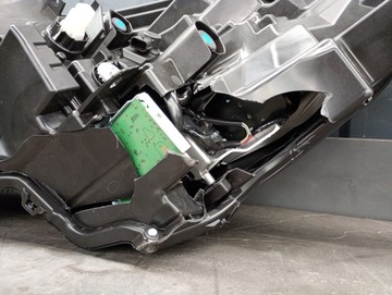 81110-F4240-00 SVĚTLOMET PRAVÝ TOYOTA C-HR 2 II FULL LED 23-