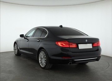 BMW Seria 5 G30-G31 Limuzyna 520d 190KM 2017 BMW 5 520d xDrive, Serwis ASO, 187 KM, 4X4, zdjęcie 3