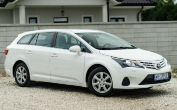 Toyota Avensis III Wagon Facelifting 1.8 Valvematic 147KM 2014 Toyota Avensis 1.8 benzyna 147KM LIFT po serwisie bezwypadkowy 1.8 Benzyna, zdjęcie 2