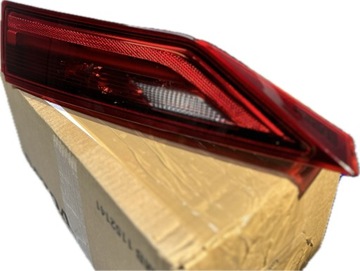 Lampa (prawa) na tylną klapę Volvo