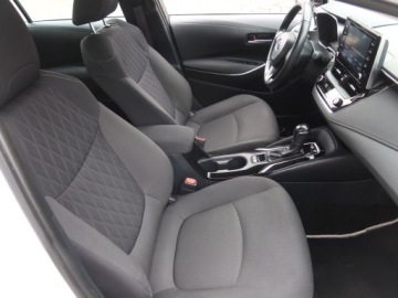 Toyota Corolla XII Sedan 1.8 Hybrid 122KM 2022 Toyota Corolla 1.8 Hybrid, Salon Polska, zdjęcie 8