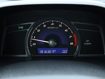 Honda Civic VIII Sedan 1.8 i-VTEC 140KM 2010 Honda Civic 1.8 i, Salon Polska, Klima, zdjęcie 10