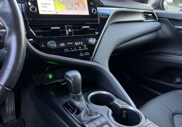 Toyota Camry IX Sedan 2.5 Hybrid Dynamic Force 218KM 2023 Toyota Camry 2.5 Hybrid Executive CVT 1 wl. VAT 23 Salon PL Serwis ASO, zdjęcie 25