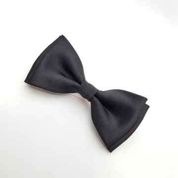 ГАЛСТУК-БАБОЧКА ПРИЧАСТИЯ, ЧЕРНЫЙ ГАЛСТУК-БАБОЧКА С ЧЕРНЫМ КВАДРАТНЫМ КАРМАНОМ