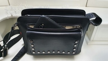 TOREBKA NA RAMIĘ LISTONOSZKA MONNARI PASEK LOGO