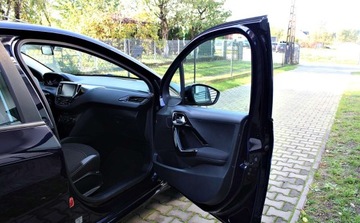 Peugeot 208 I Hatchback 5d Facelifting 1.2 PureTech 82KM 2016 Peugeot 208 1.2I Led Klimatyzacja Kamera cofania Tempomat Gwarancja 1 r, zdjęcie 14