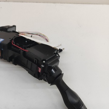 LEXUS NX 2020 MINCE / PŘEPÍNAČ SMĚROVKA