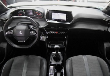 Peugeot 2008 II SUV 1.2 PureTech 100KM 2023 Peugeot 2008 Kamera 360_Nawigacja_Skladane lusterka_ 1.2 Benzyna 101KM, zdjęcie 4
