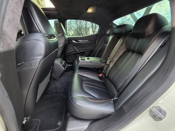 Maserati Ghibli III Sedan 3.0 V6 410KM 2018 MASERATI GHIBLI S V6 3,0l benzyna Twin Turbo 410KM Przebieg: 33,947km, zdjęcie 22