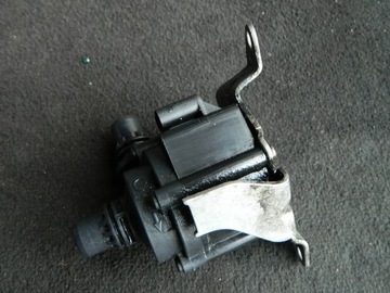 BMW X3 F25 DODATKOWA POMPKA WODY 3.0D 8511748