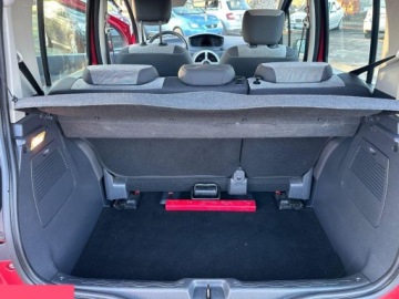 Renault Modus Hatchback 1.6 i 16V 88KM 2006 Renault Modus 1.6 16V Cite 88KM 2006r, zdjęcie 17