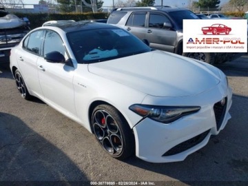 Alfa Romeo Giulia II Sedan Facelifting 2.0 Turbo 280KM 2022 Alfa Romeo Giulia 2022r, Veloce, TI, 2.0L 2.0 Benzyna 280KM