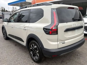 Dacia Jogger 2026 Od ręki - Journey 7-miejsc 1.8 Full Hybrid 155KM, zdjęcie 4