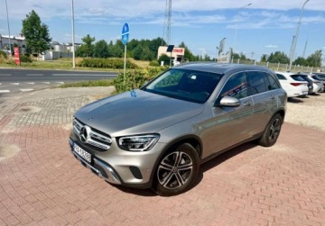 Mercedes GLC C253 SUV Facelifting 2.0 200d 163KM 2020 Mercedes-Benz GLC 2.0Cdi SALON PL 4-matic 40.000 km 2.0 Diesel 163KM