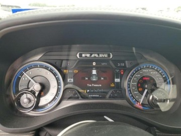  RAM 1500 2020, 5.7L, 4x4, LIMITED, po gradobiciu 5.7 Benzyna 395KM, zdjęcie 9