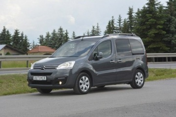 Citroen Berlingo II Van Facelifting 2015 1.6 BlueHDi 100KM 2017 Citroen Berlingo 1.6 HDI kamera cofania Car Play, zdjęcie 2