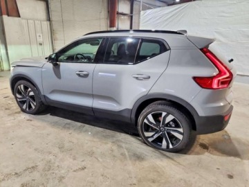 Volvo XC40 2025 Volvo XC 40 Plus 2025 2.0 Benzyna 194KM, zdjęcie 1