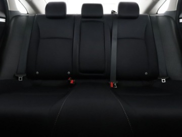 Honda Civic X Sedan 4d 1.6 i-DTEC 120KM 2018 Honda Civic automat klima auto navi grzane fotele, zdjęcie 17